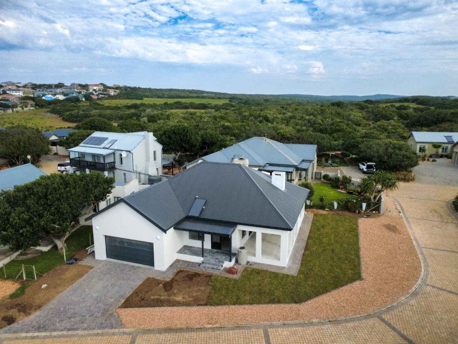 3 Bedroom Property for Sale in Stilbaai Wes Western Cape